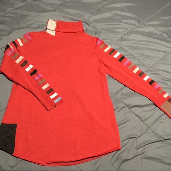 Colorful sweater with detail of stripes on the sleeves - Picture 1 of 5